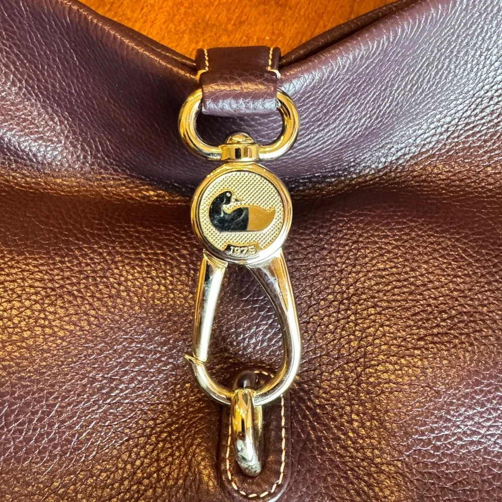 Dooney & Bourke Leather Hobo Handbag Plum Wine Purple Shoulder‎ Bag Archive logo